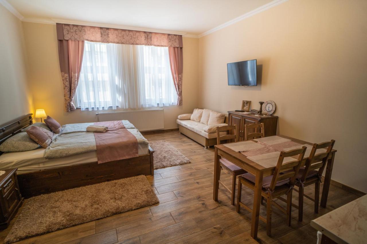 Toscana Apartman ยูลา ภายนอก รูปภาพ