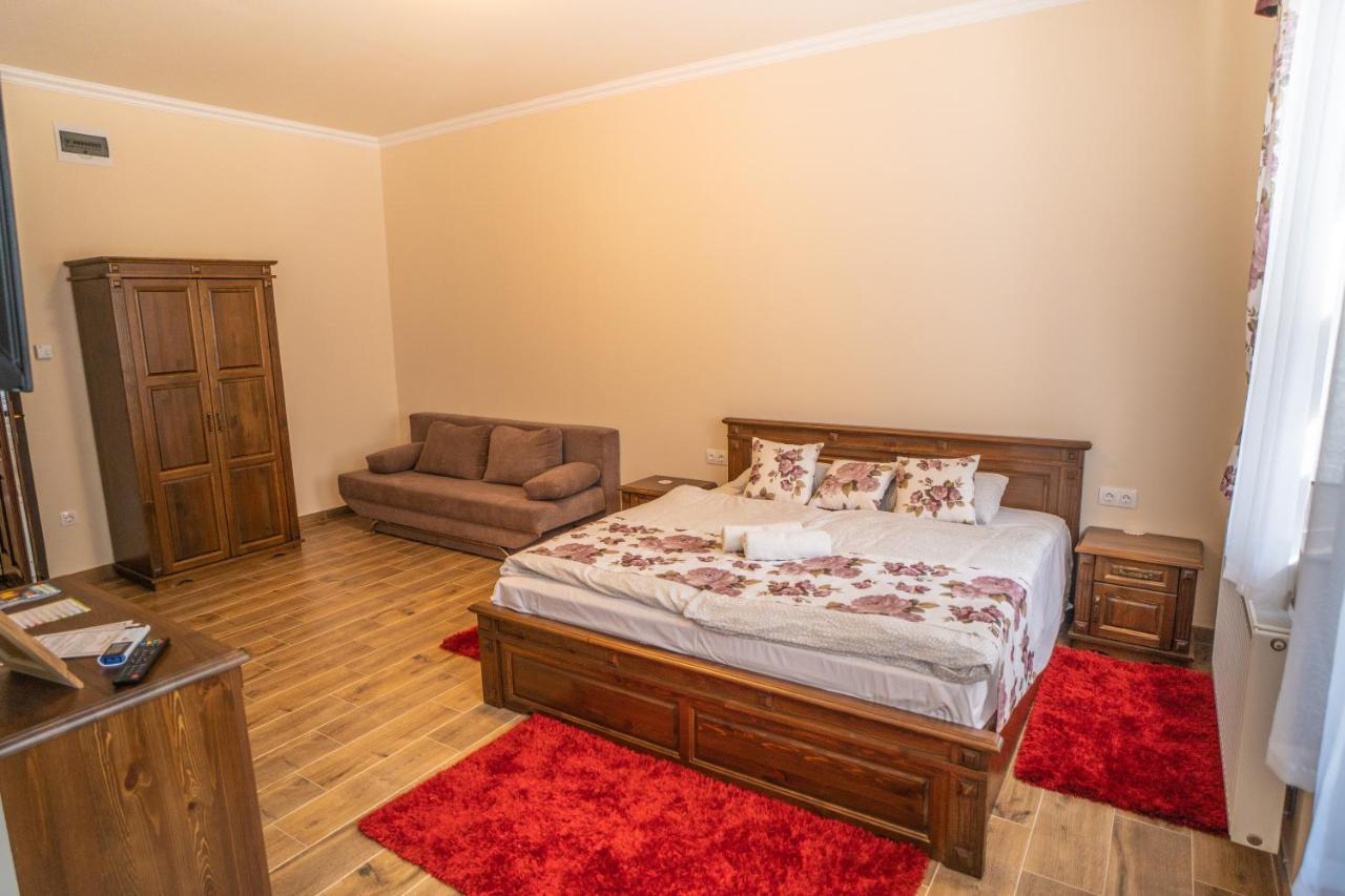 Toscana Apartman ยูลา ภายนอก รูปภาพ