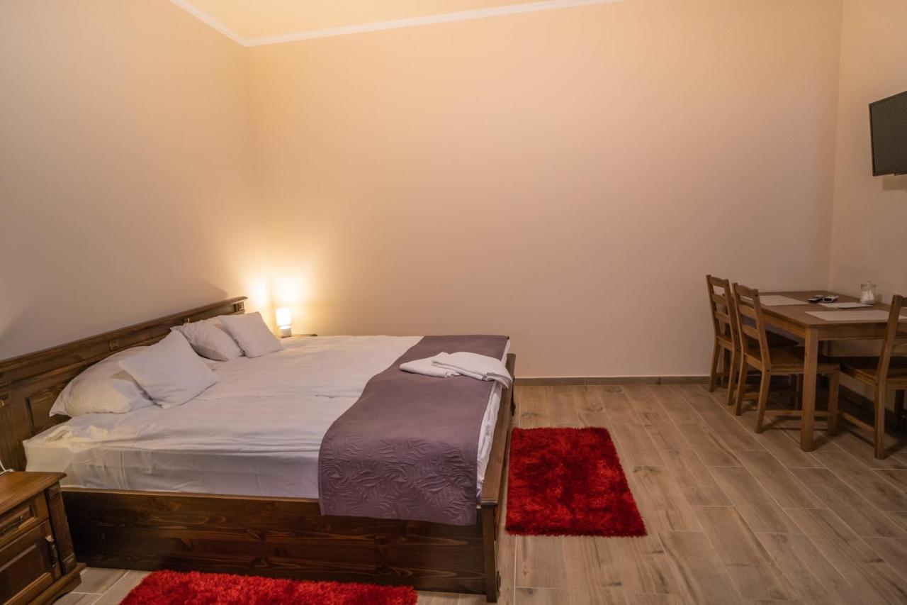 Toscana Apartman ยูลา ภายนอก รูปภาพ