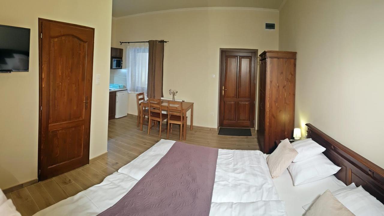 Toscana Apartman ยูลา ภายนอก รูปภาพ